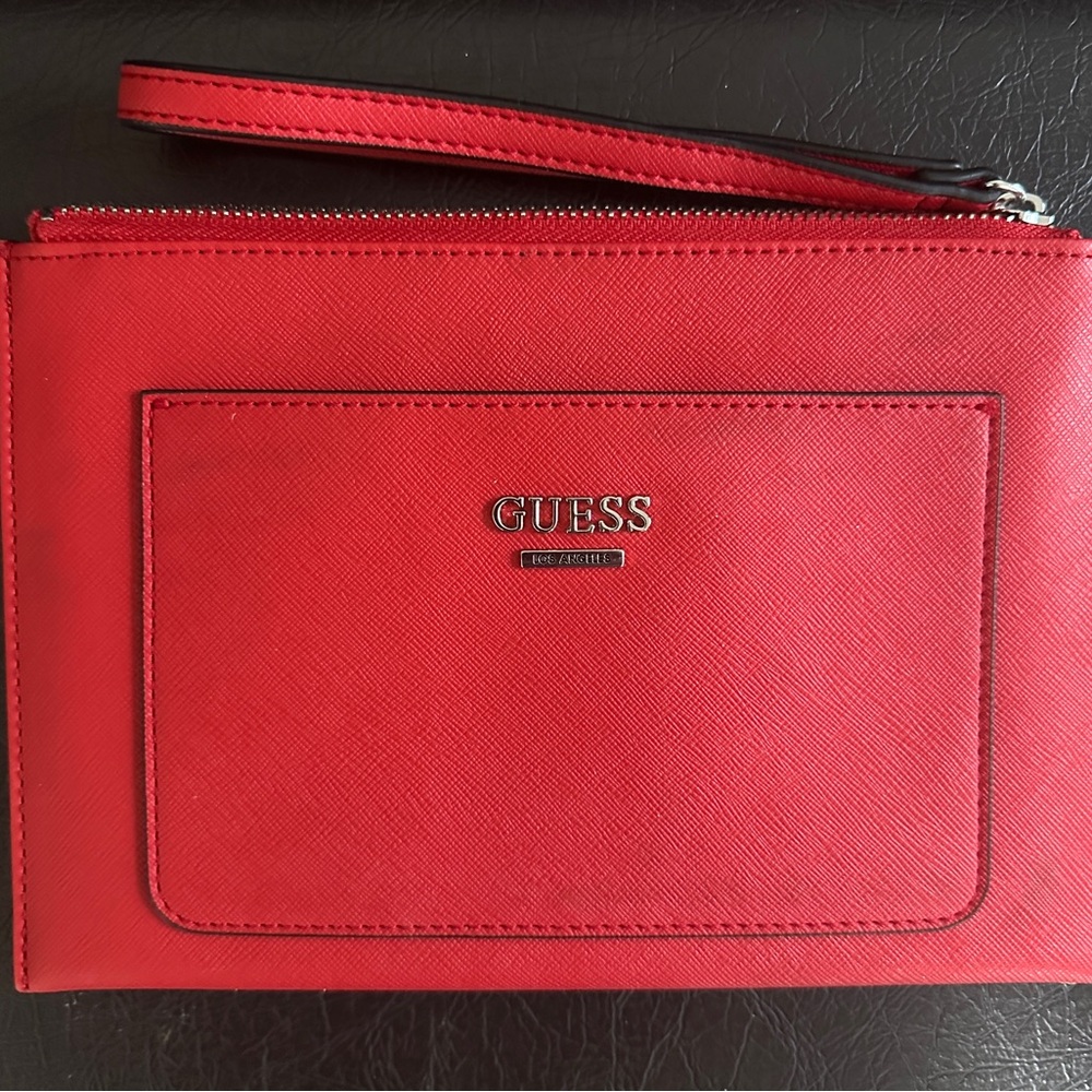 NWOT Guess Wristlet